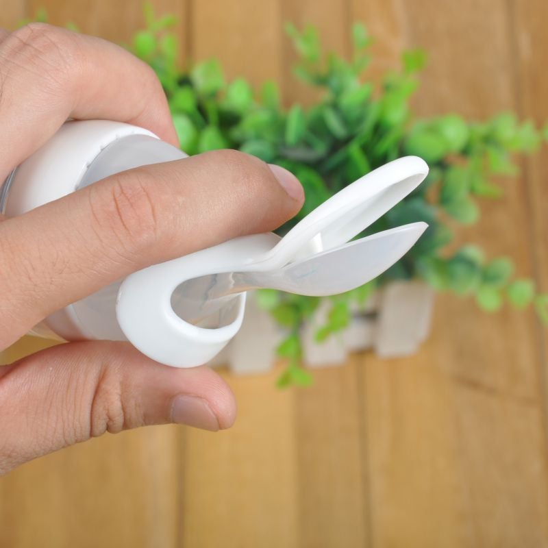biberon-cuillere-pour-bebe