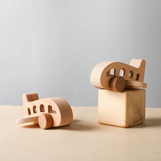 avion-en-jouet-avions-jouets-pour-bebe-et-enfant