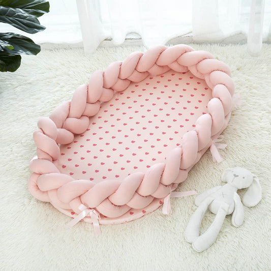 reducteur-de-lit-bebe-tresse-rose-coeur