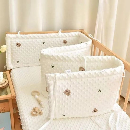 tour-de-lit-little-bear-petit-ours